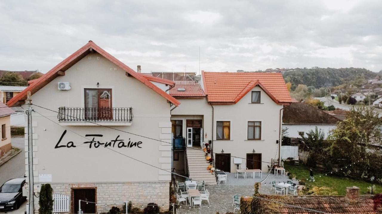La Fontaine Hotel Hunedoara Exterior photo